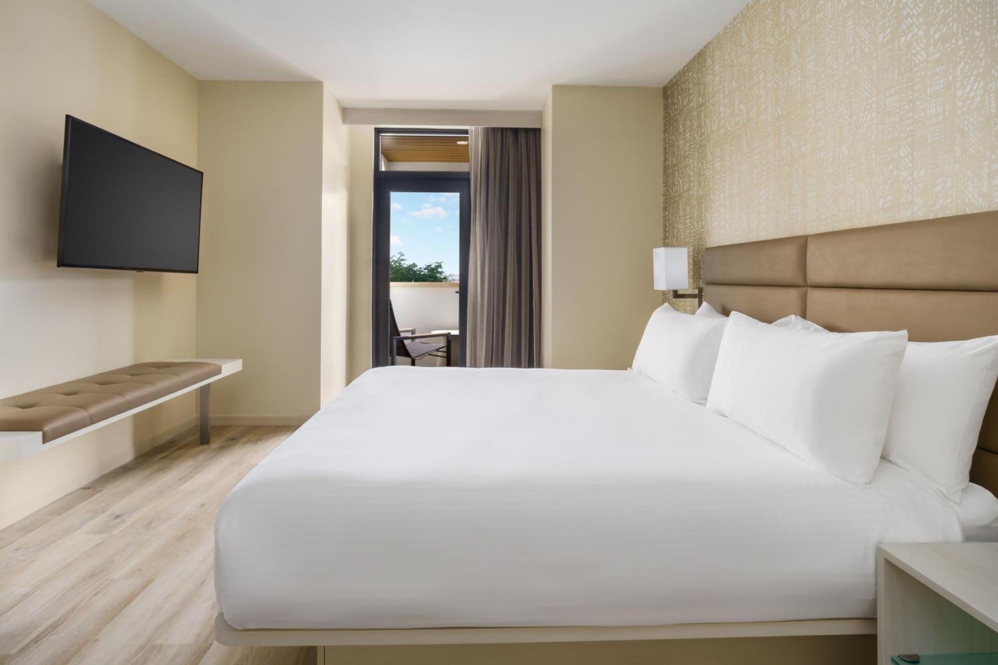 Ac Hotel By Marriott Naples 5Th Avenue מראה חיצוני תמונה