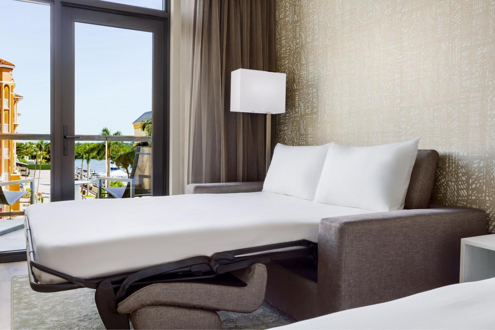 Ac Hotel By Marriott Naples 5Th Avenue מראה חיצוני תמונה
