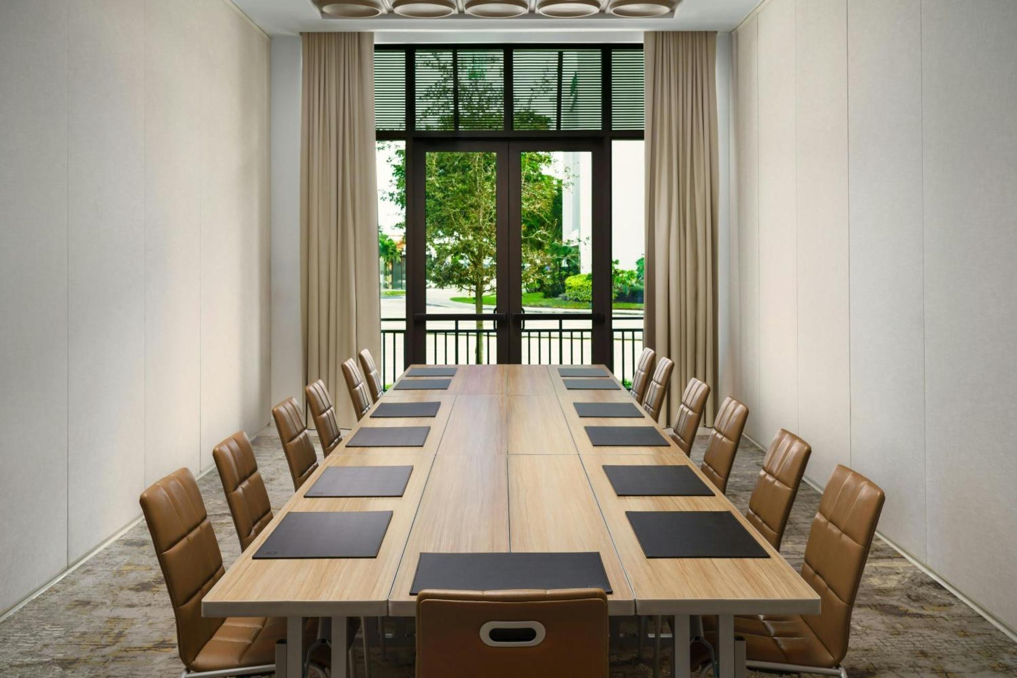 Ac Hotel By Marriott Naples 5Th Avenue מראה חיצוני תמונה